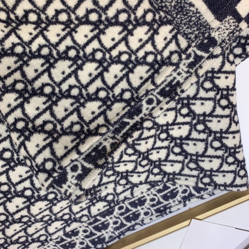 Diro Printed Cloak-140 x 180CM - Image 6