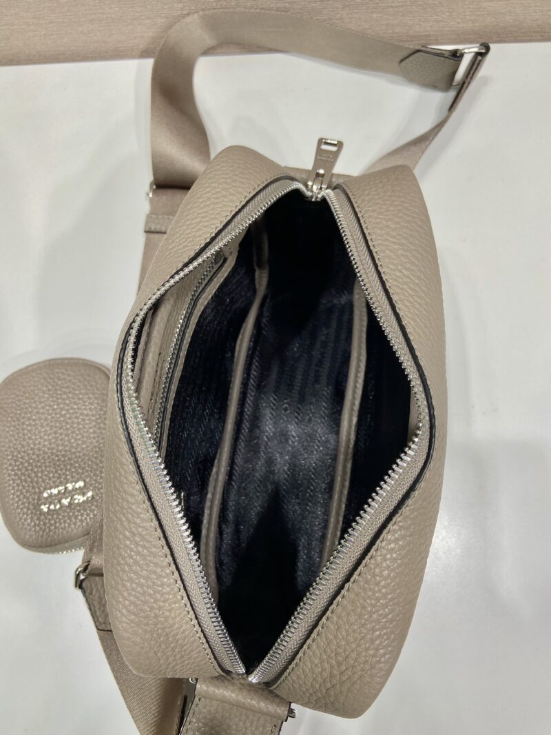 Prada 1BH182 Crossbody Bag -22*14.5*8CM - Image 7