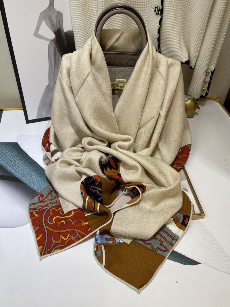 Hermes Square Towel-140*140CM - Image 8