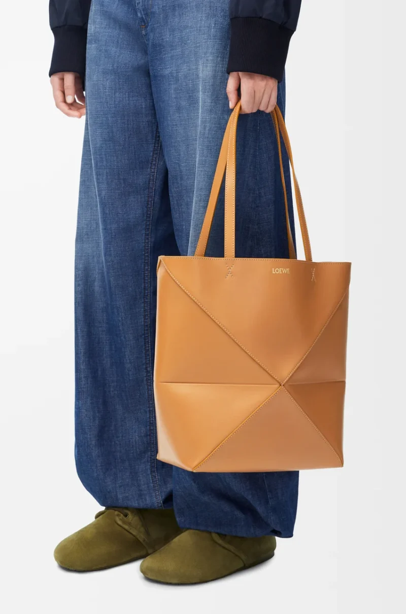 LOEWE Medium Puzzle Fold tote in shiny calfskin - Image 3