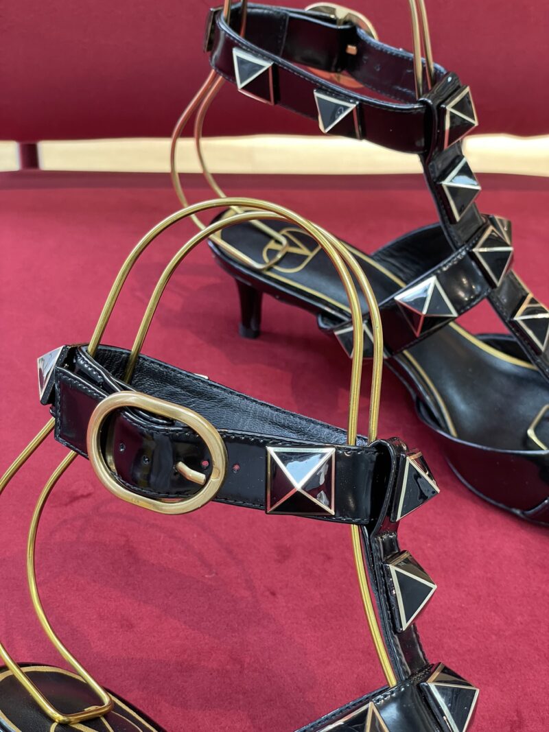 Valentino 2022SS Heels(Size:35-42) - Image 5