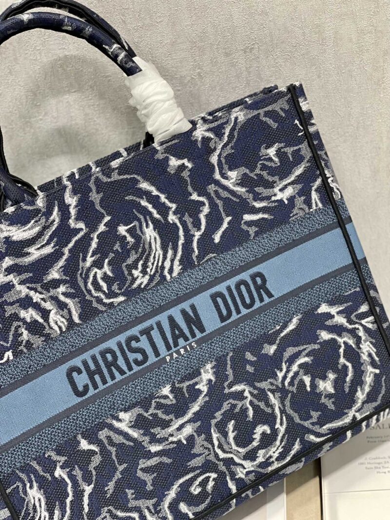 Diro Book Tote - Image 6