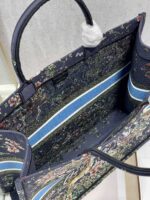 Diro Book Tote - Image 13