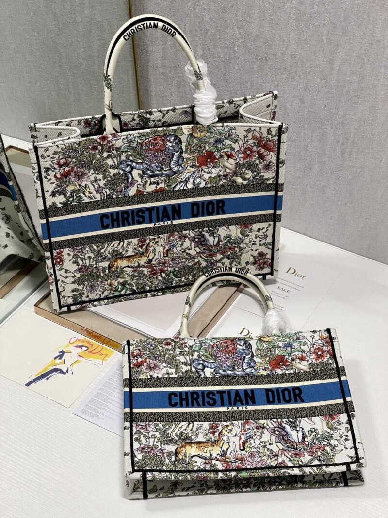 Diro Book Tote - Image 6