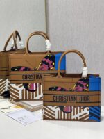 Diro Book Tote - Image 3