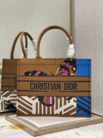 Diro Book Tote - Image 6