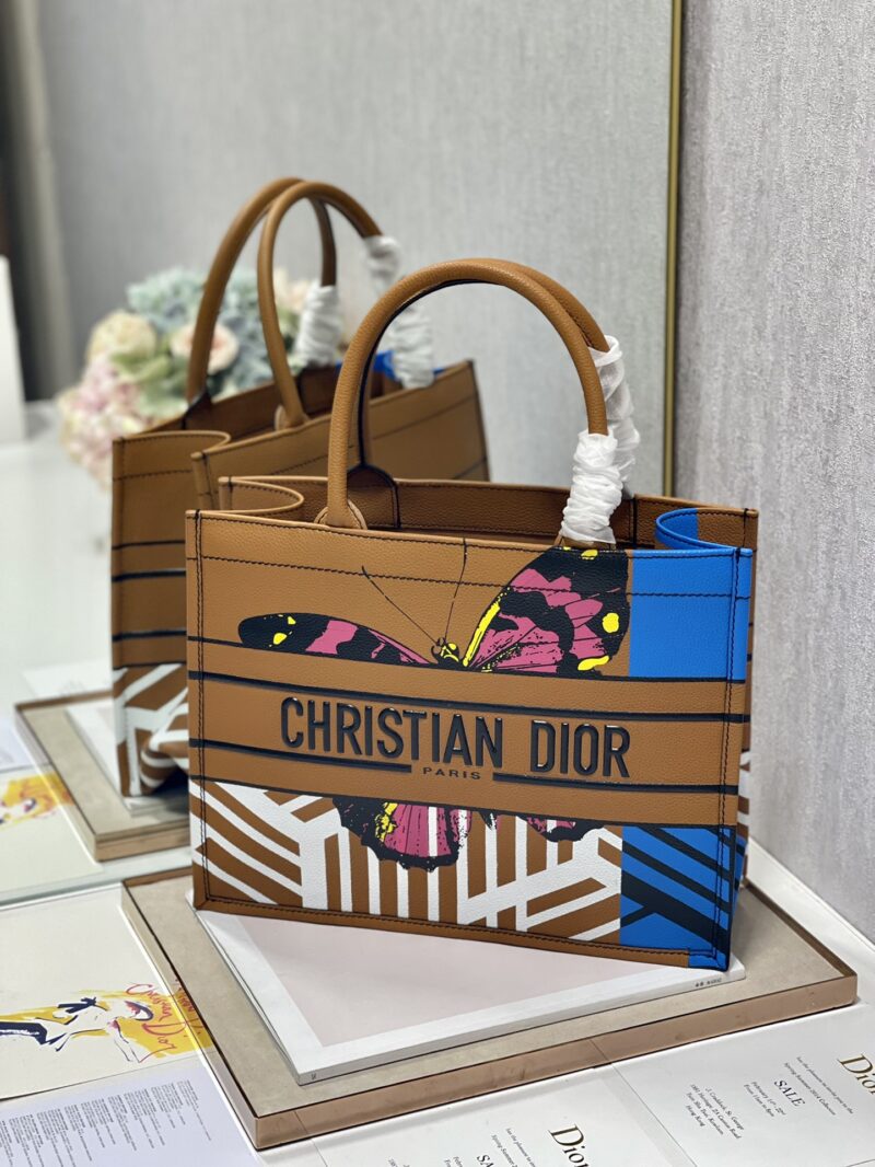 Diro Book Tote - Image 8