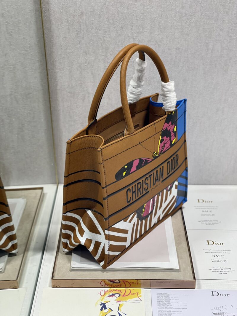 Diro Book Tote - Image 9