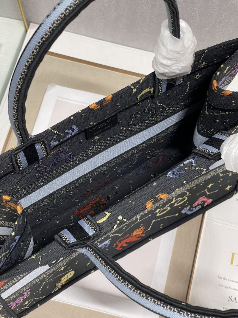 Diro Small Book Tote-36.5CM - Image 8