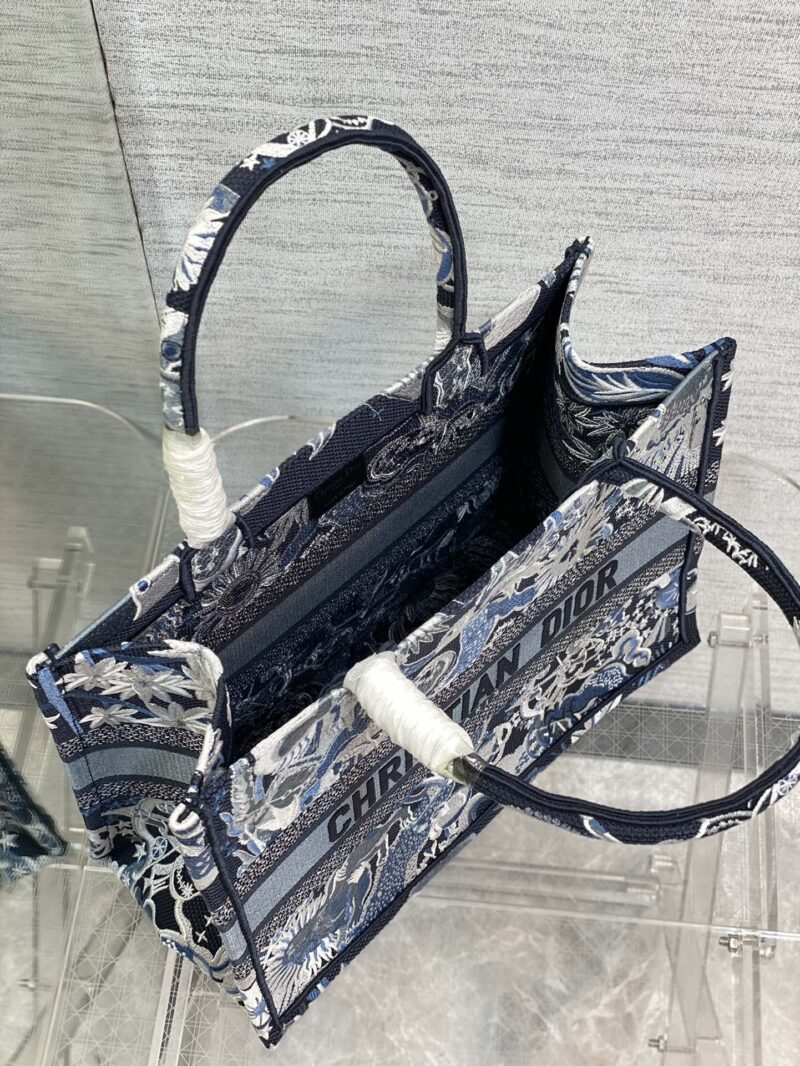 Diro Small Book Tote-36.5CM - Image 9