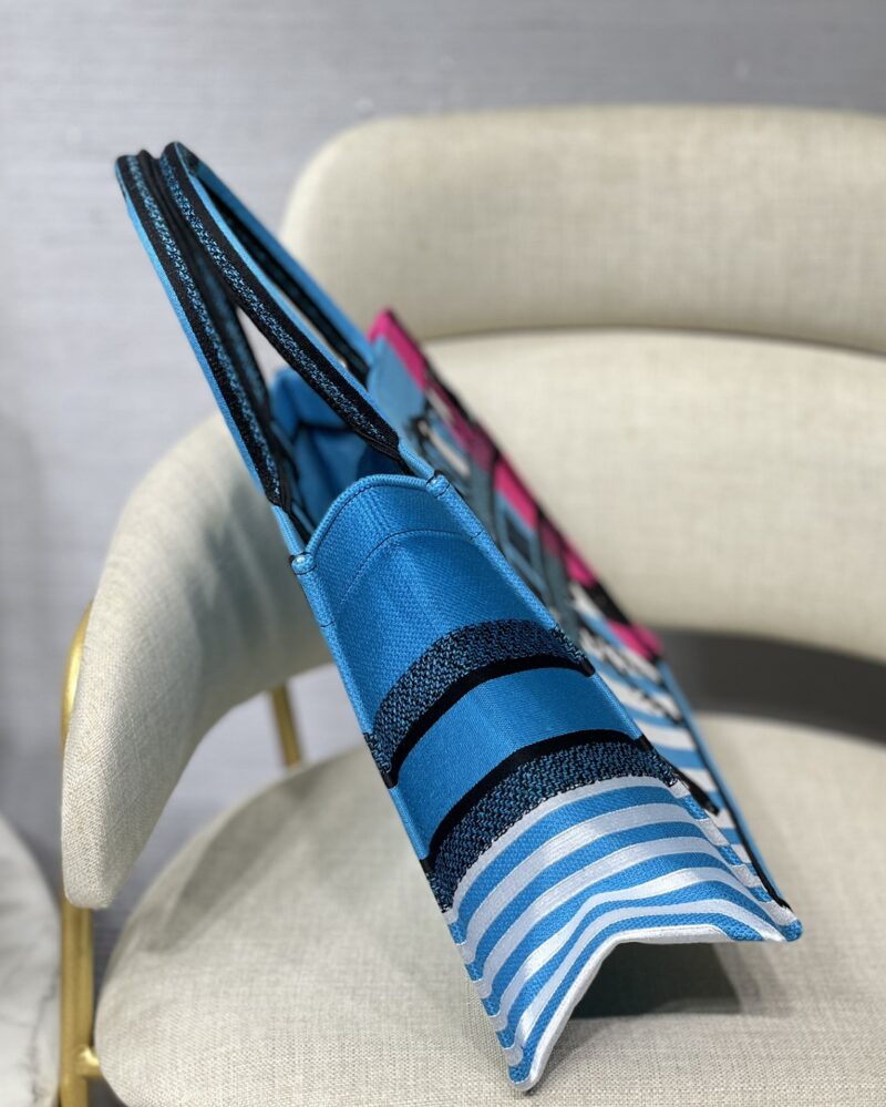 Diro Small Book Tote-36.5CM - Image 9