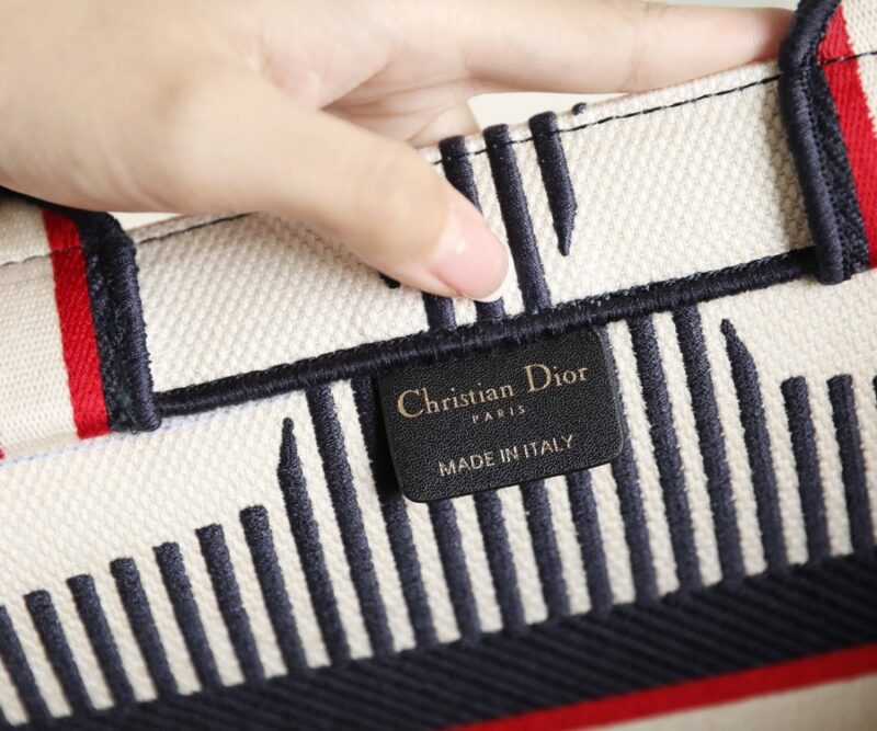 Diro Small Book Tote-36.5CM - Image 5