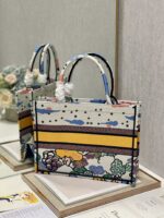 Diro Small Book Tote-36.5CM - Image 8