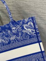 Diro Small Book Tote-36.5CM - Image 7