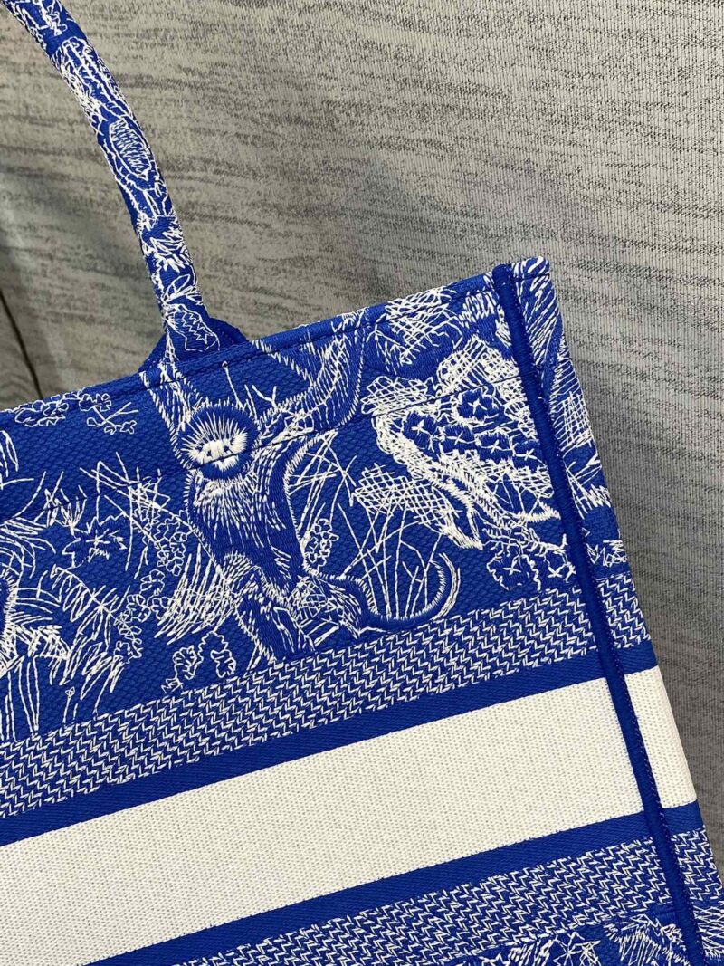 Diro Small Book Tote-36.5CM - Image 7