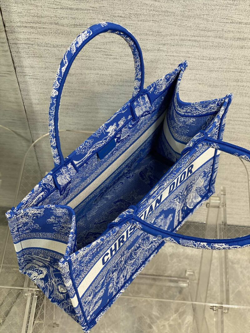 Diro Small Book Tote-36.5CM - Image 9