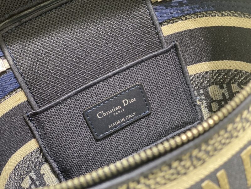 Diro Cosmetic Bag-18*.5*13*10.5CM - Image 9