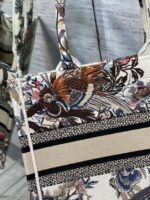 Diro Small Book Tote-26*8*22CM - Image 6