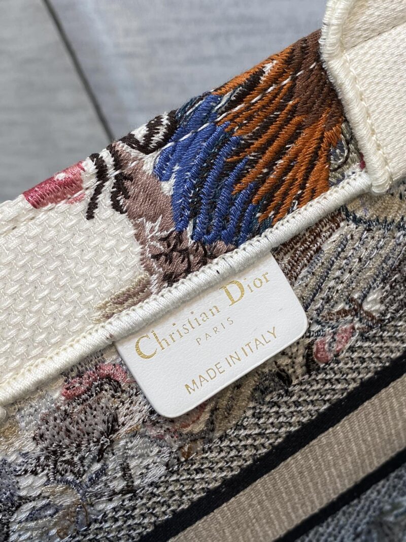 Diro Small Book Tote-26*8*22CM - Image 9