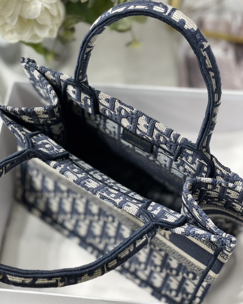 Diro Small Book Tote-26*8*22CM - Image 3