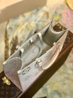 Louis Vuitton Onthego Handbag-25*19*11.5 CM - Image 8