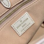 Louis Vuitton Onthego Handbag-25*19*11.5 CM - Image 4