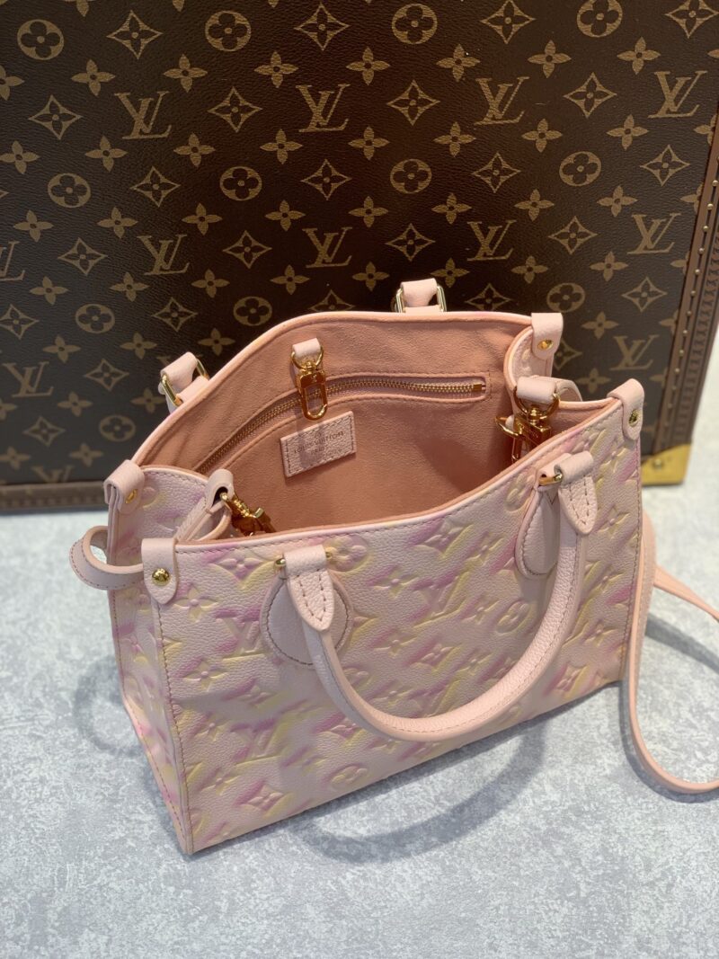 Louis Vuitton Onthego Handbag-25*19*11.5 CM - Image 7