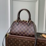 Louis Vuitton Handbags-23*13*14CM