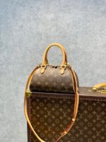Louis Vuitton Handbags-23*13*14CM - Image 2