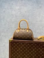 Louis Vuitton Handbags-23*13*14CM