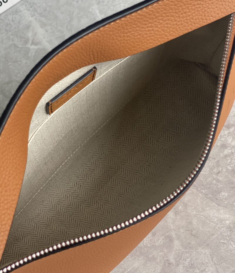 Lowee Pouch-29.5*20CM - Image 6