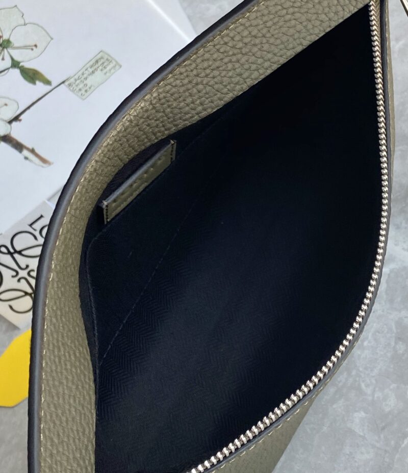 Lowee Pouch-29.5*20CM - Image 4