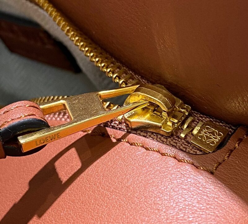 Lowee Puzzle Small Bag-24*10*14CM - Image 9