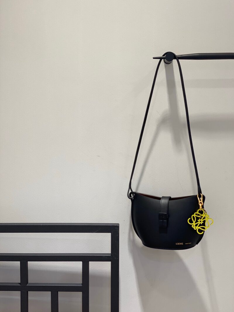 Lowee Moulded Bucket Bag-24*16*12CM - Image 6