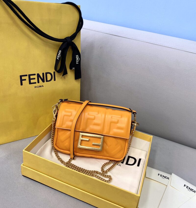 Fendi Baguette Bag - Image 3