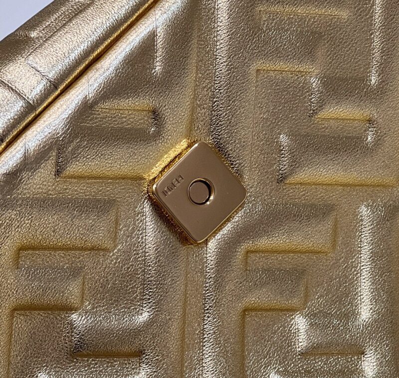 Fendi Baguette Bag - Image 8