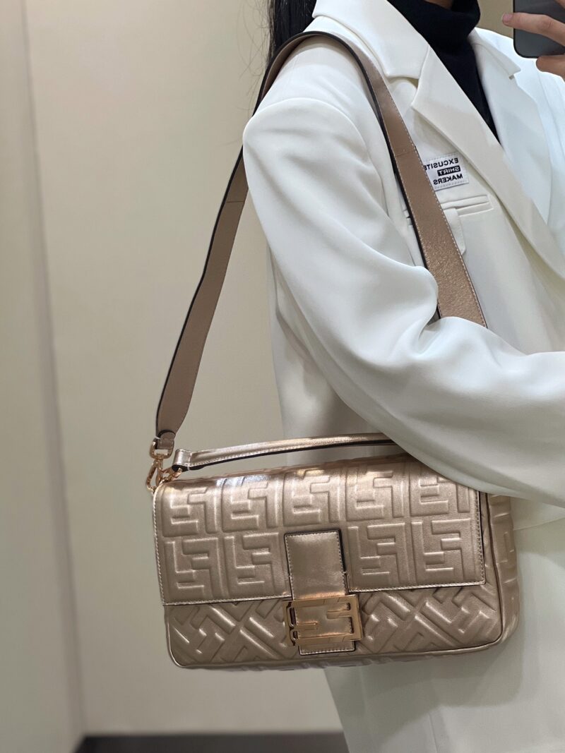 Fendi Baguette Bag - Image 10