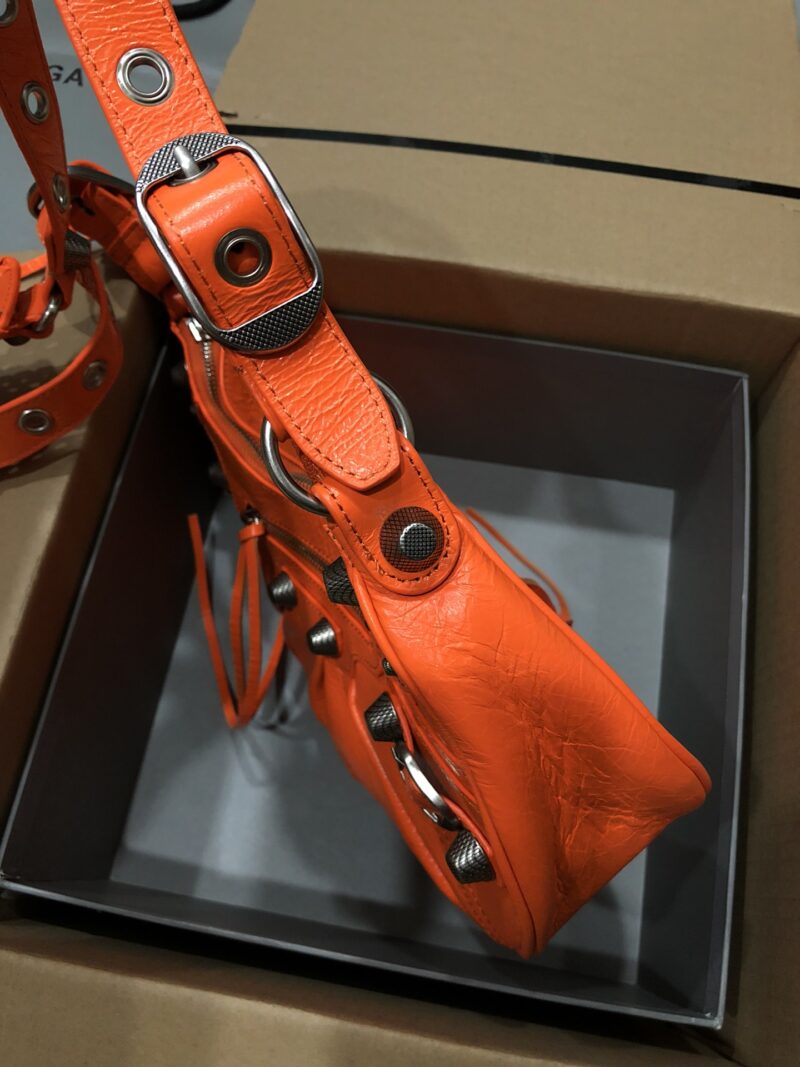 Balenciag Le Cagole Handbags-33*16*8CM - Image 4