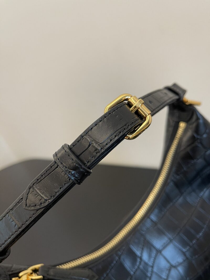 Fendi Praphy-29x24.5x10CM - Image 6