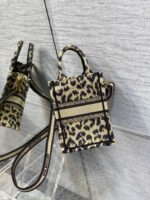 Diro Mini Book Tote-13.5*5*18CM - Image 5