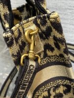 Diro Mini Book Tote-13.5*5*18CM - Image 8