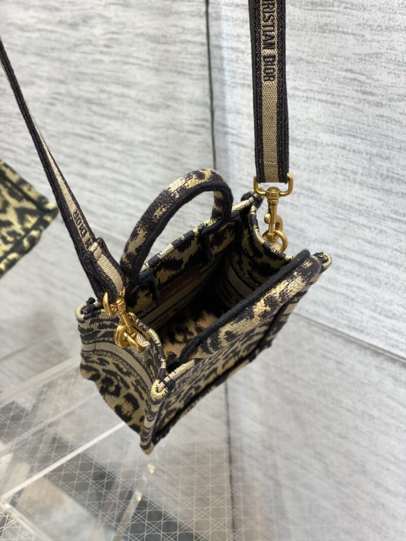 Diro Mini Book Tote-13.5*5*18CM - Image 9