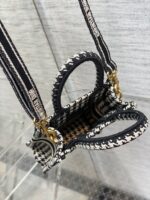 Diro Mini Book Tote-13.5*5*18CM - Image 8