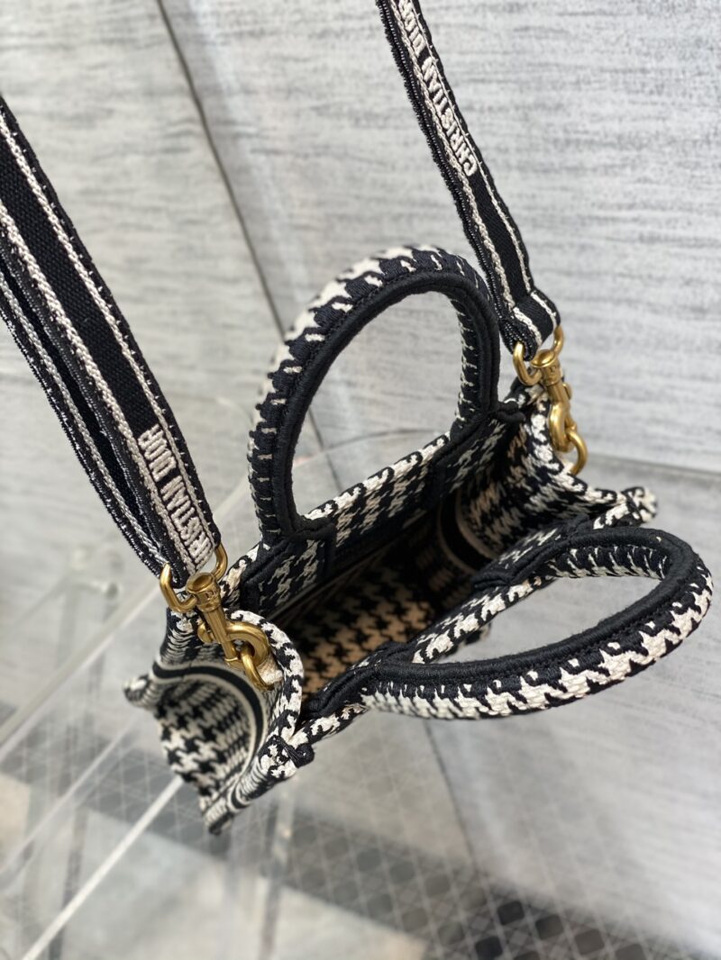 Diro Mini Book Tote-13.5*5*18CM - Image 8