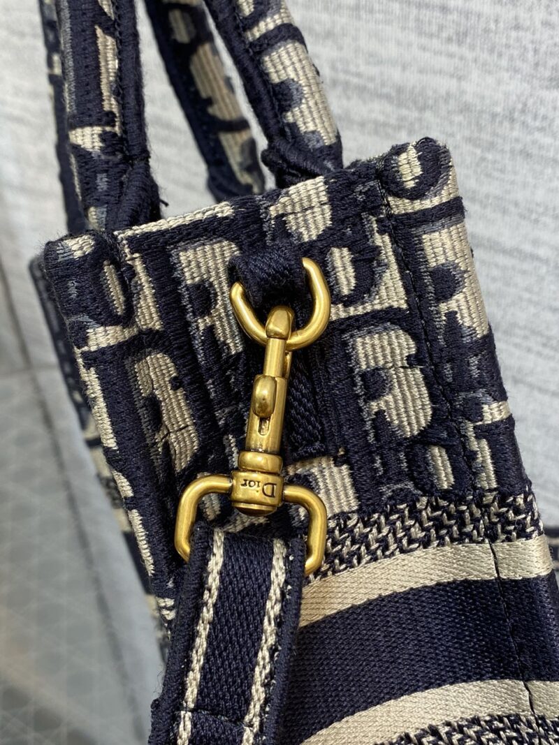 Diro Mini Book Tote-13.5*5*18CM - Image 8