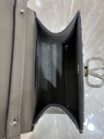 Valentino Vlogo Signature Chain Bag-19*13*9CM - Image 9