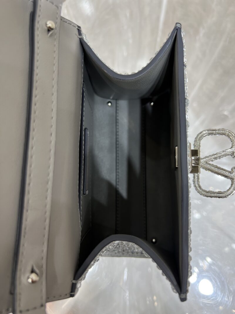 Valentino Vlogo Signature Chain Bag-19*13*9CM - Image 9