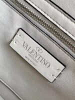 Valentino Roman Stud The Soulder BAG In Nappa With Chain-26x16x8CM - Image 9