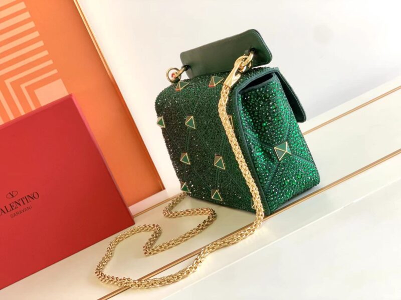 Valentino Roman Stud The Soulder BAG In Nappa With Chain-26x16x8CM - Image 2