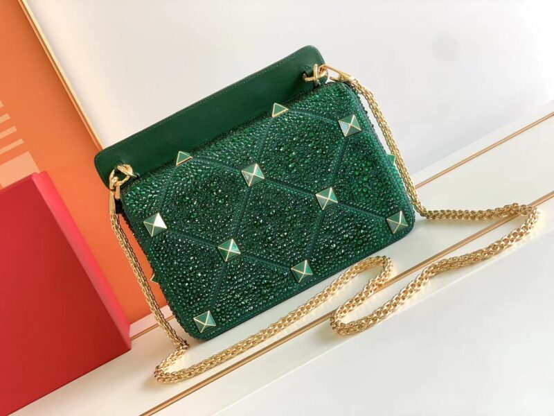 Valentino Roman Stud The Soulder BAG In Nappa With Chain-26x16x8CM - Image 3